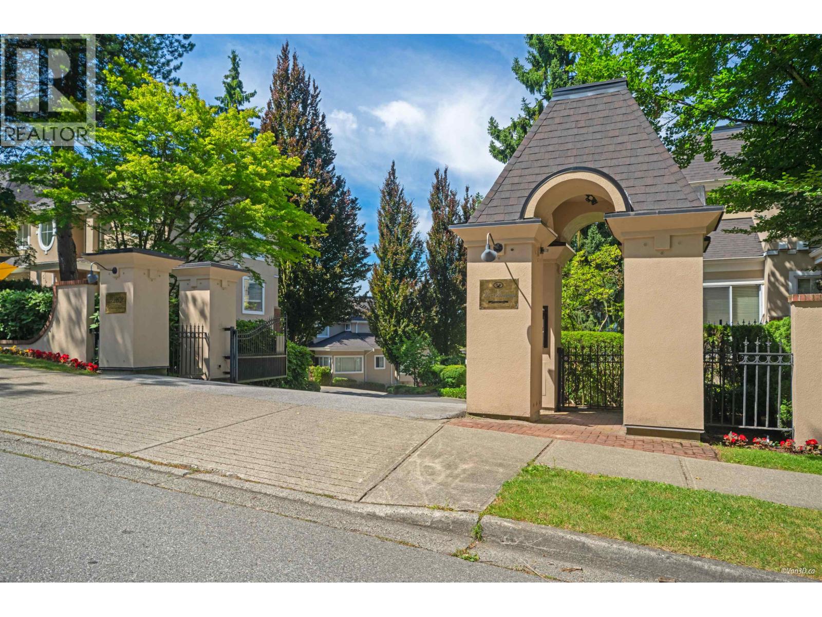 612 5262 Oakmount Crescent, Burnaby, British Columbia  V5H 4R7 - Photo 4 - R3060149