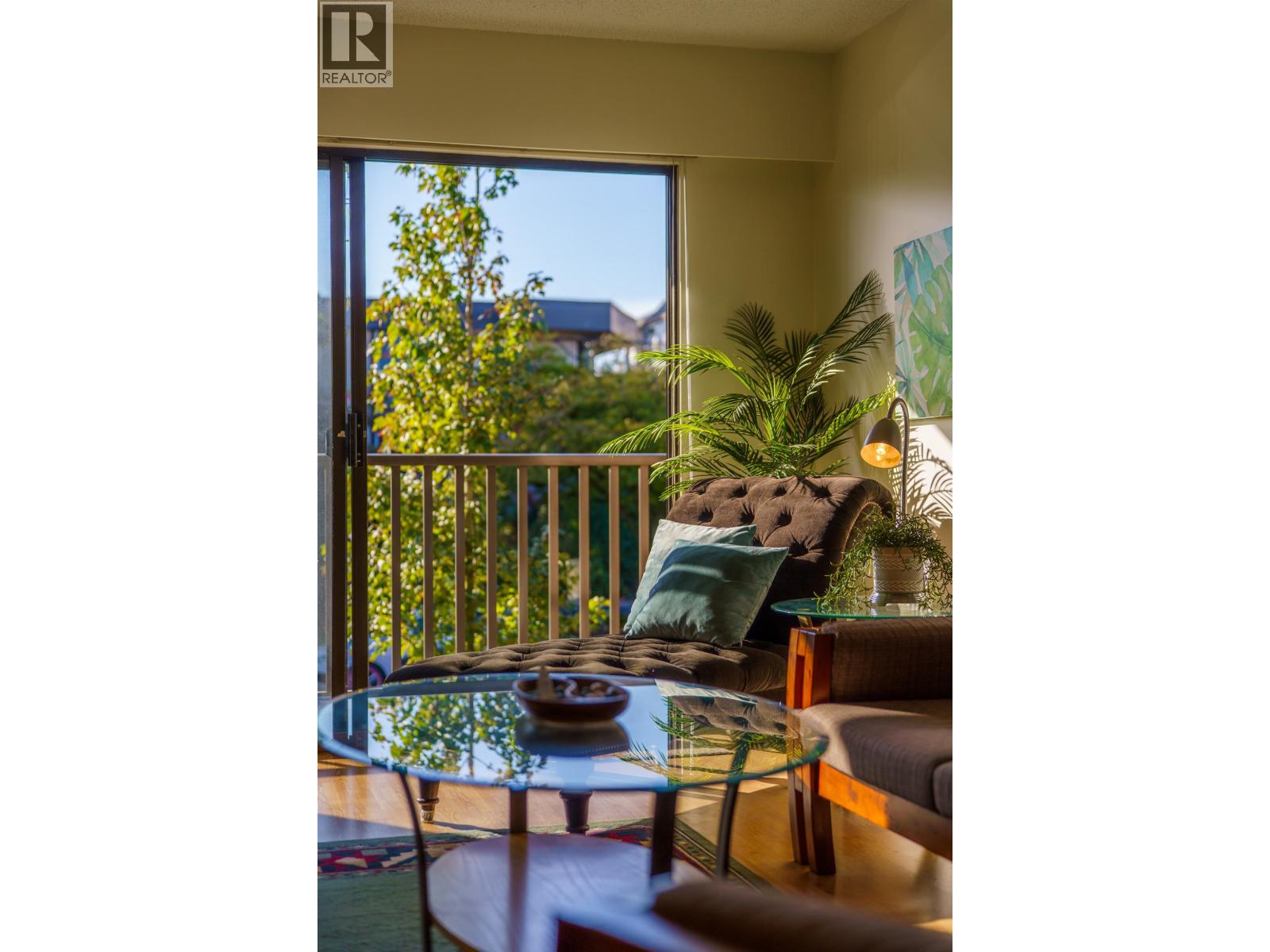 208 2255 W 5th Avenue, Vancouver, British Columbia  V6K 4K1 - Photo 2 - R3060153