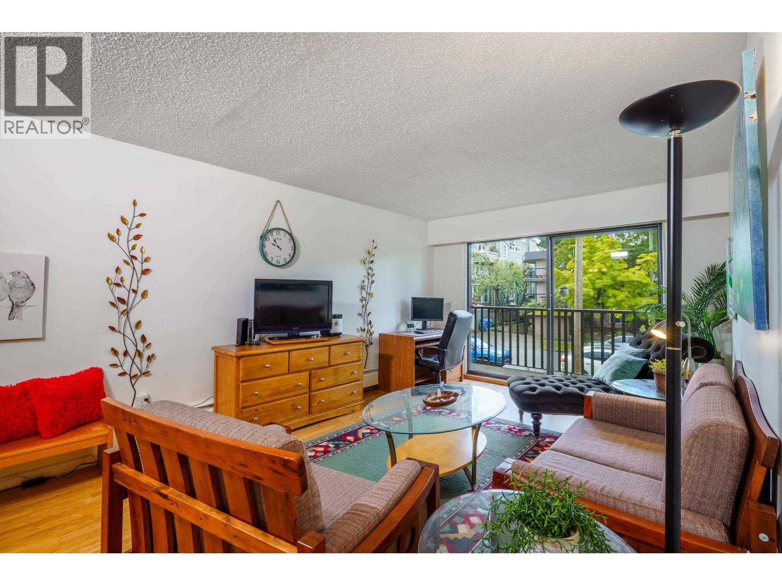208 2255 W 5th Avenue, Vancouver, British Columbia  V6K 4K1 - Photo 3 - R3060153