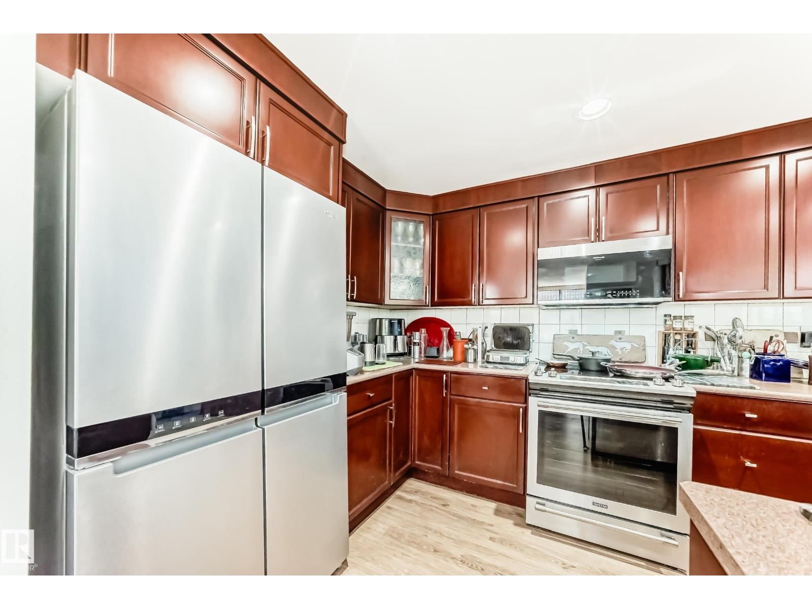 #305 10028 119 ST NW NW, Edmonton, Alberta