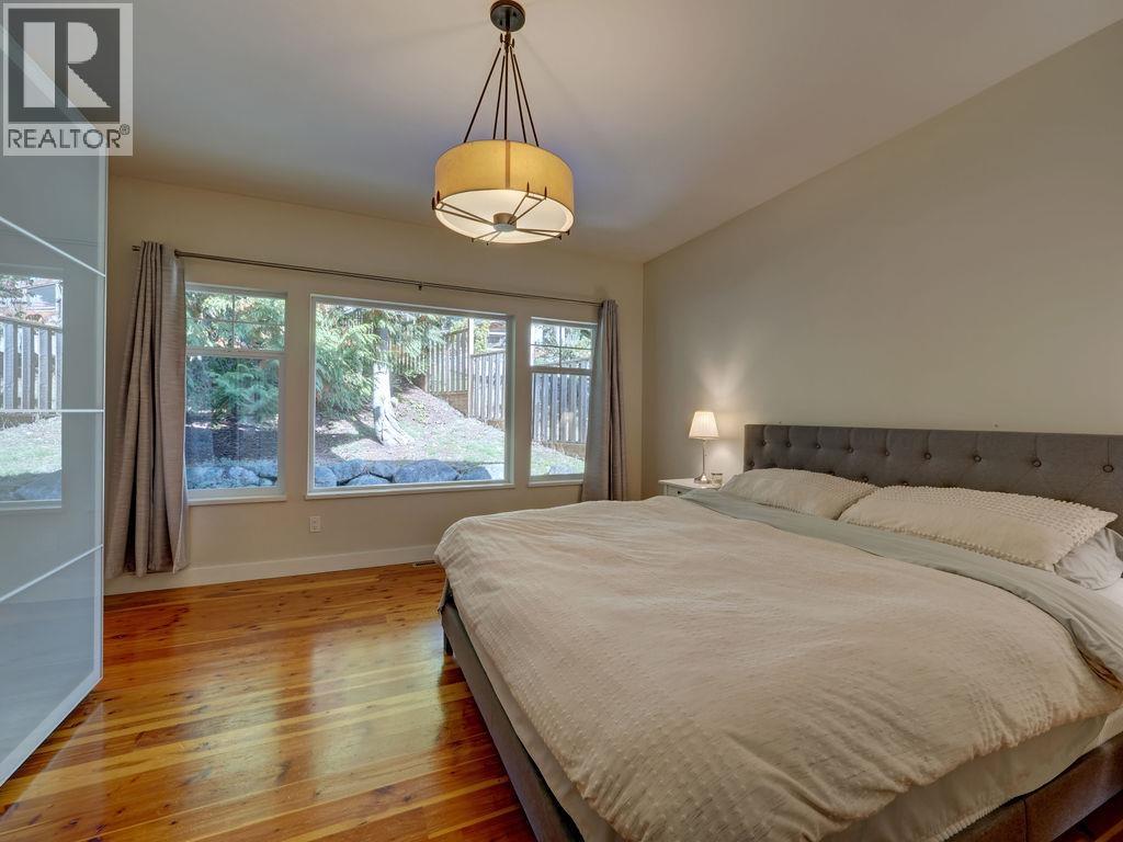 8116 Southwood Road, Halfmoon Bay, British Columbia  V7Z 1A7 - Photo 15 - R3060114