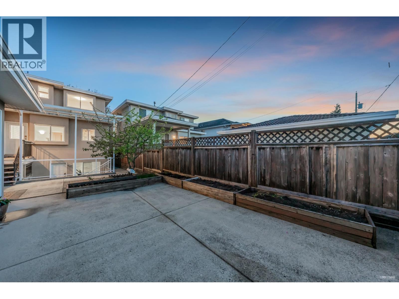 3919 Pine Street, Burnaby, British Columbia  V5G 1Z3 - Photo 37 - R3060145