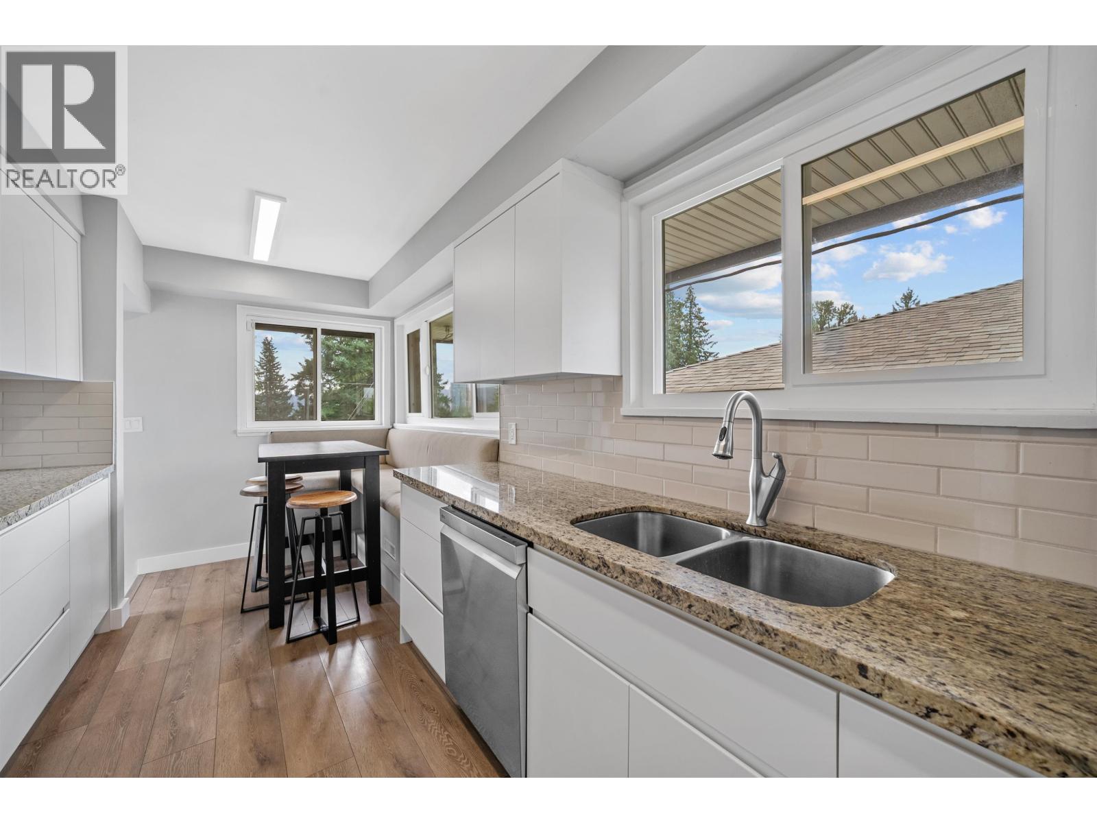 1137 Cloverley Street, North Vancouver, British Columbia  V7L 1N7 - Photo 11 - R3060167
