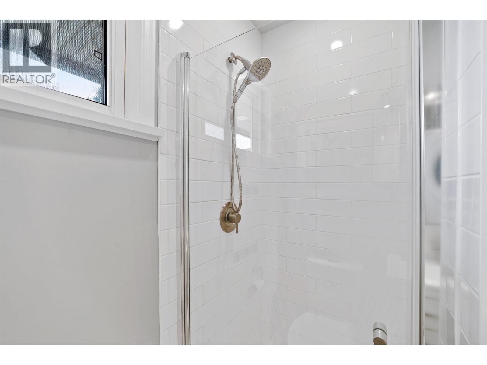 1137 Cloverley Street, North Vancouver, British Columbia  V7L 1N7 - Photo 30 - R3060167