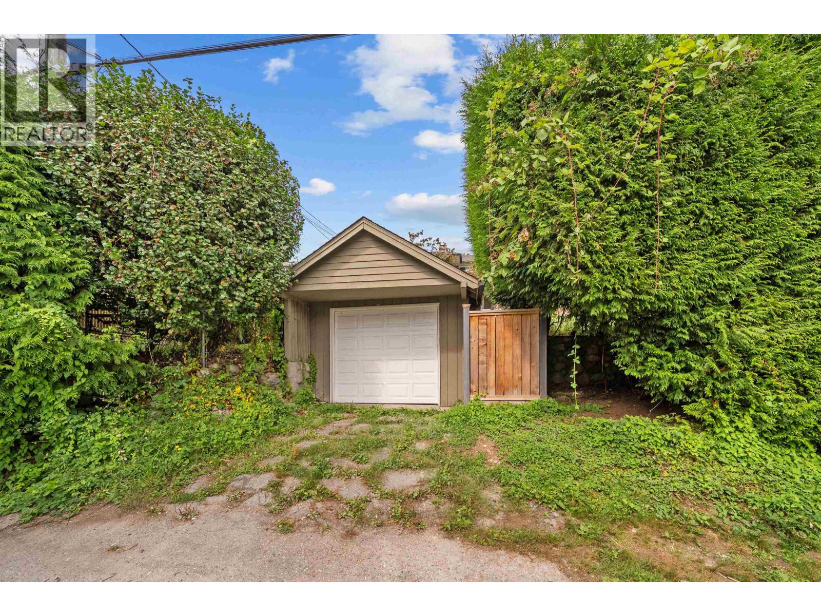 1137 Cloverley Street, North Vancouver, British Columbia  V7L 1N7 - Photo 33 - R3060167