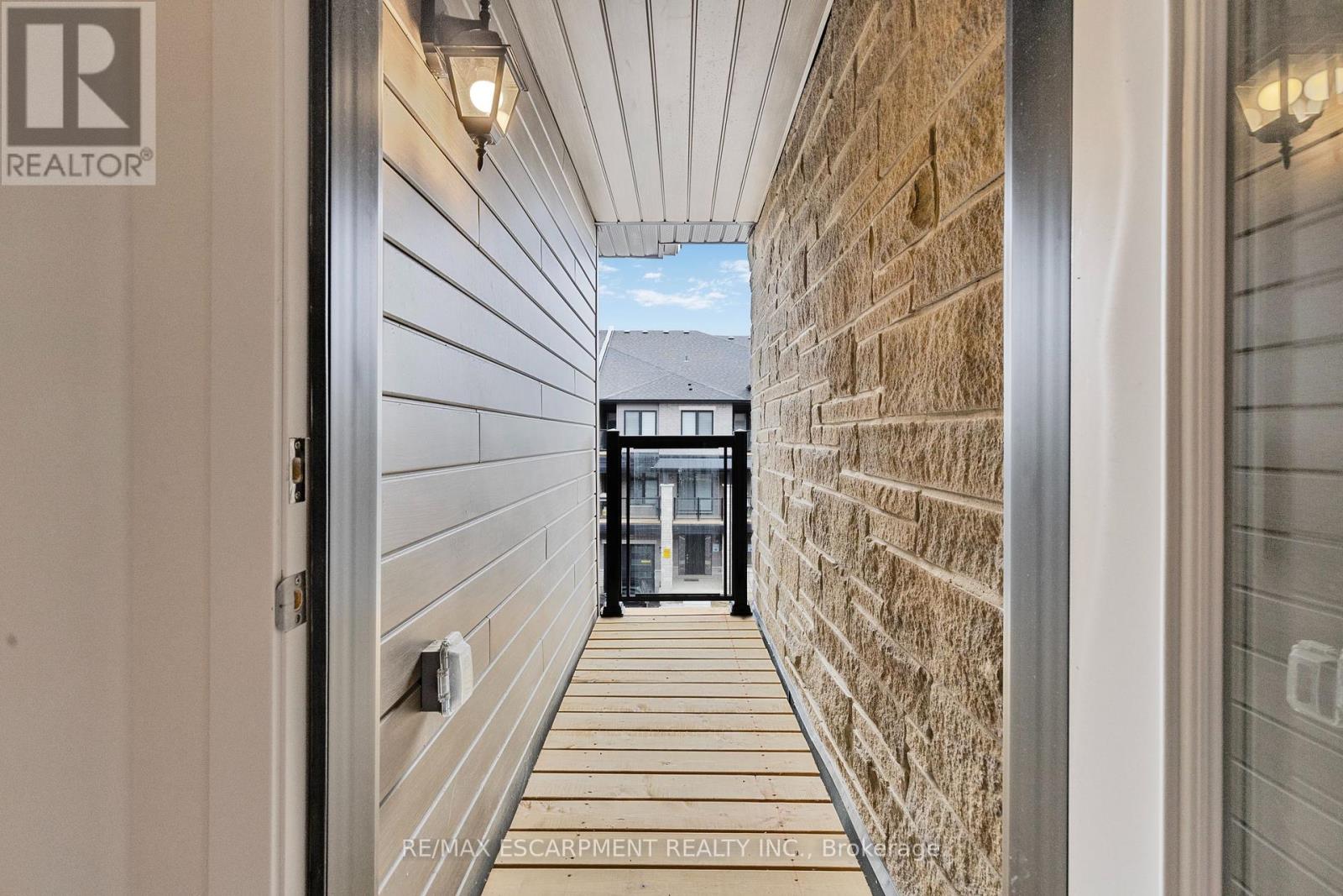 1543 Hilson Heights, Milton, Ontario  L9T 7E7 - Photo 22 - W12399609