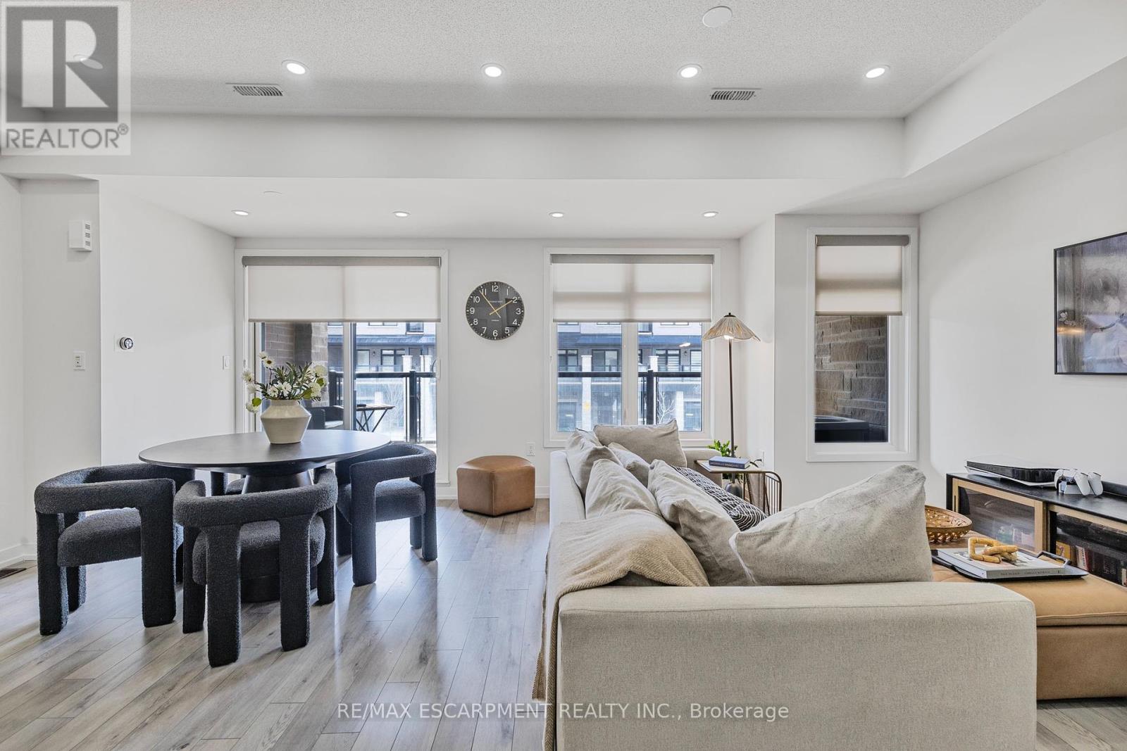 1543 Hilson Heights, Milton, Ontario  L9T 7E7 - Photo 7 - W12399609