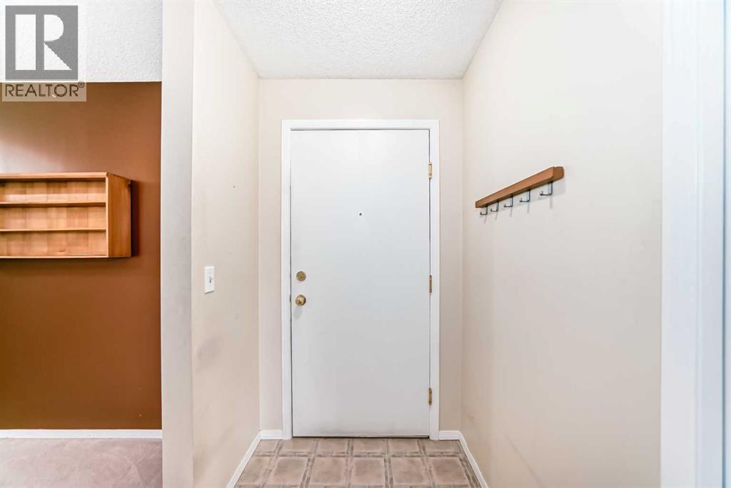 Property at 303, 1000 Citadel Meadow Point NW image 3