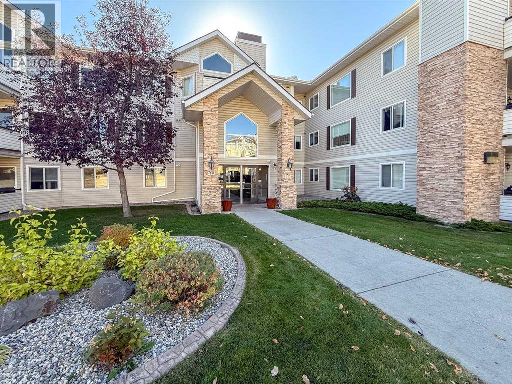 2206, 7451 Springbank Boulevard SW, Calgary, Alberta