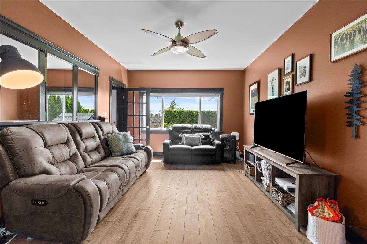 33345 3rd Avenue, Mission, British Columbia  V2V 1P1 - Photo 4 - R3060197