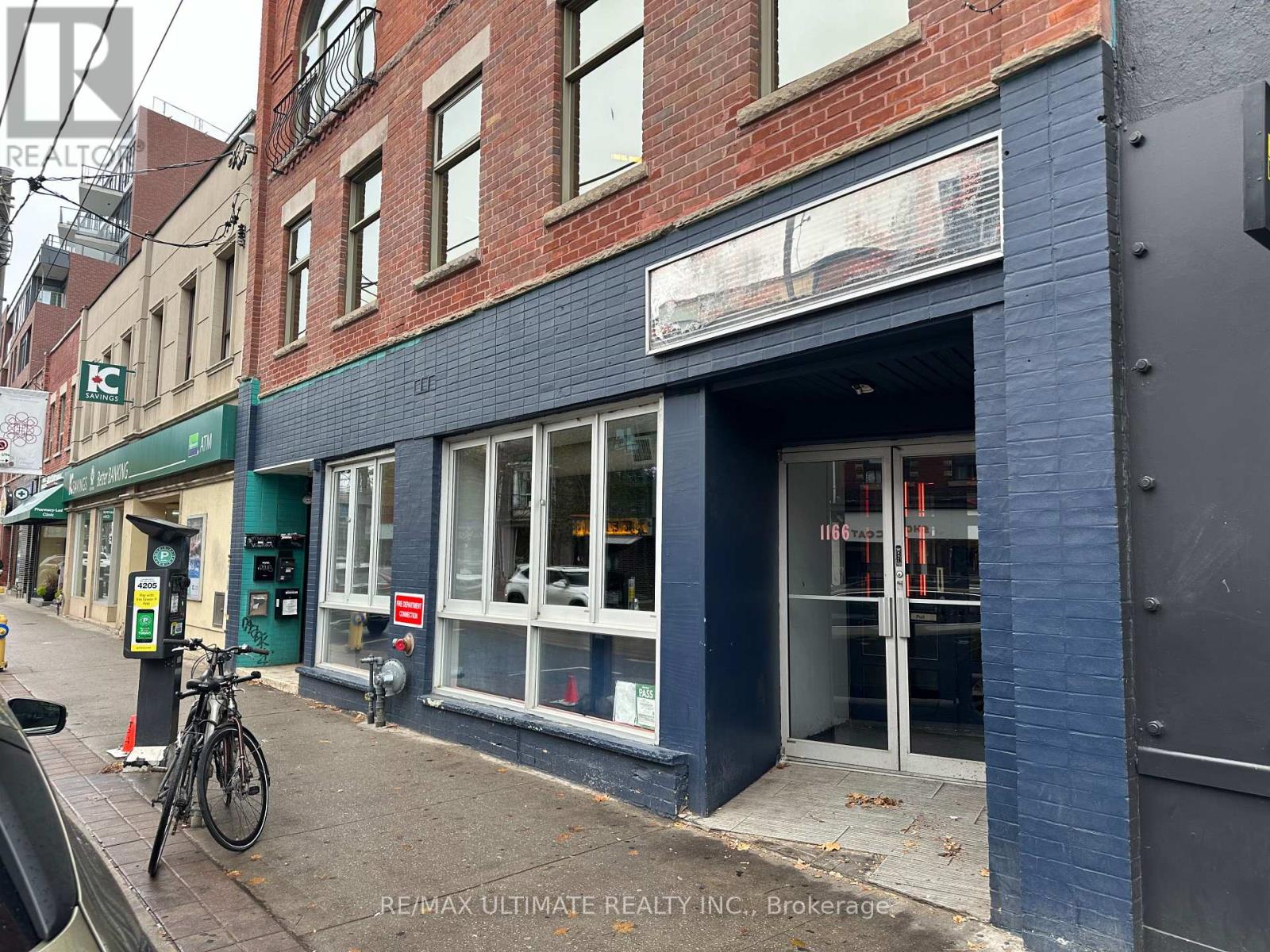 1166 DUNDAS STREET W, Toronto, Ontario