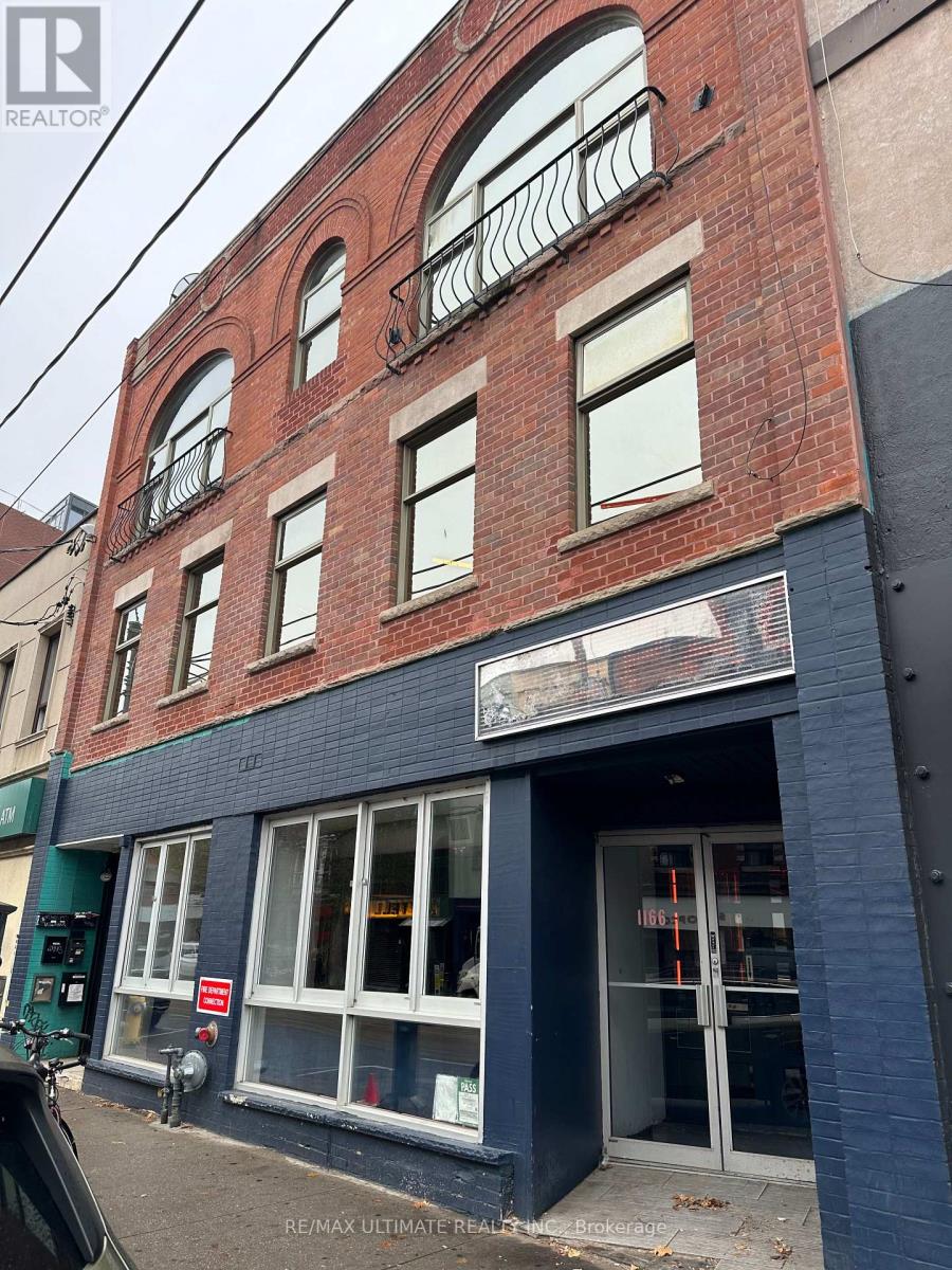 1166 Dundas Street W, Toronto, Ontario  M6J 1X4 - Photo 16 - C12472592
