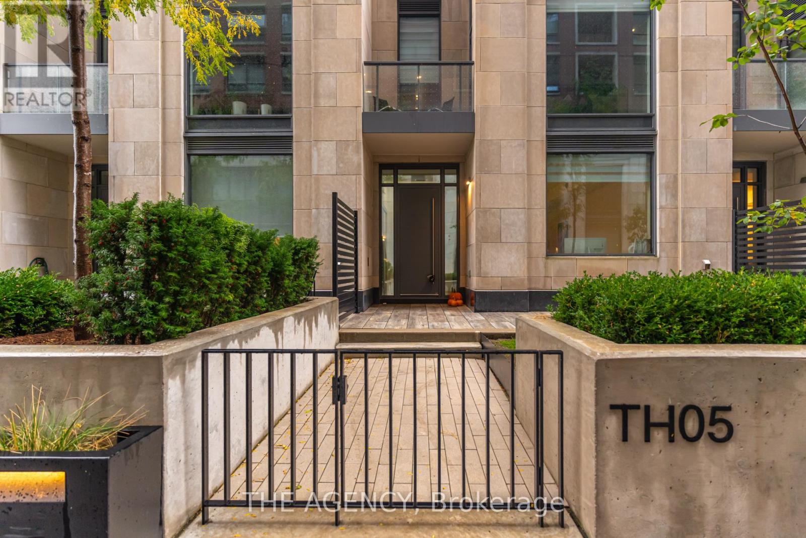 303 - 33 FREDERICK TODD WAY, Toronto, Ontario