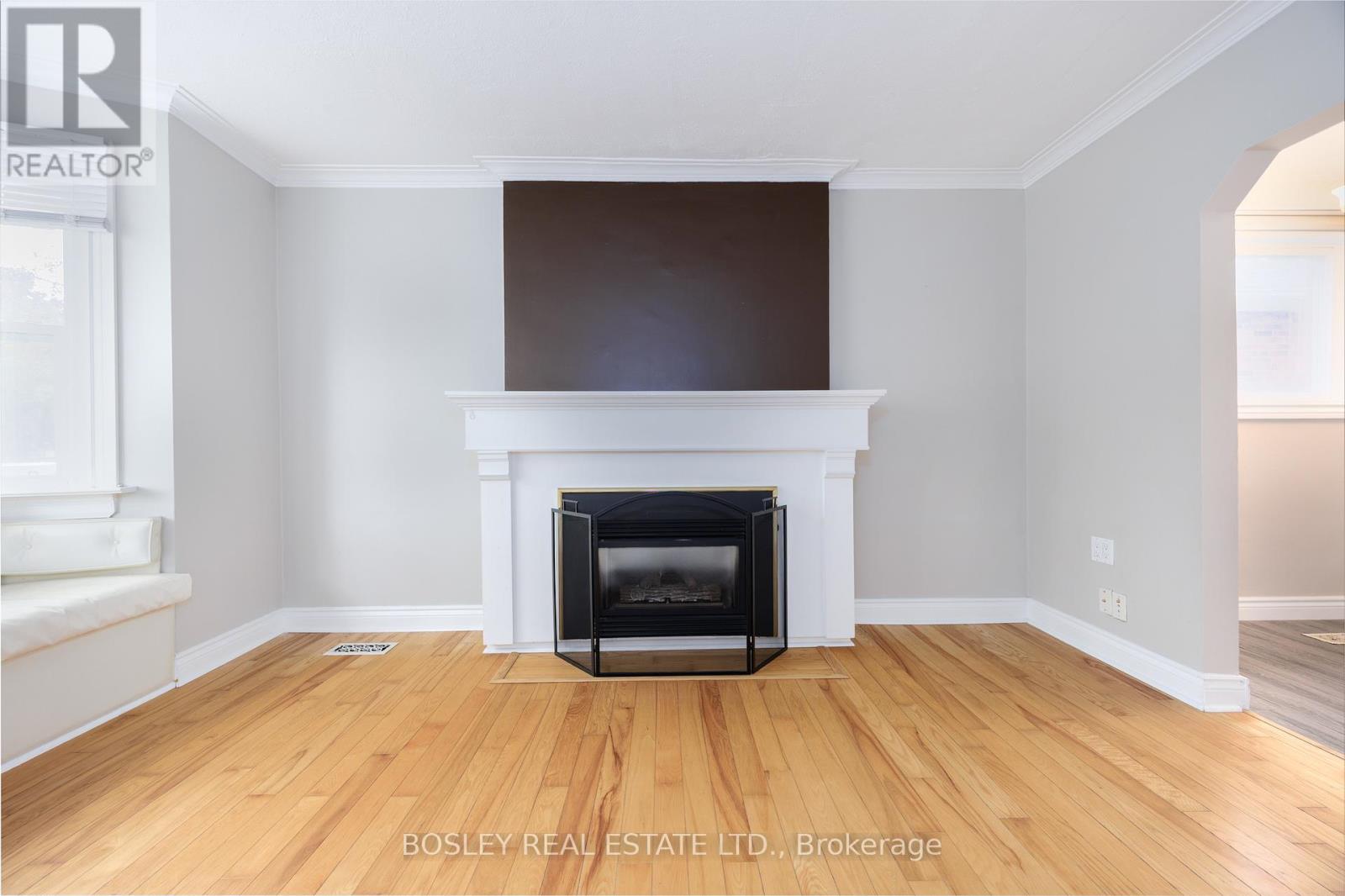 651 Cosburn Avenue, Toronto (Danforth Village-East York), Ontario  M4C 2V1 - Photo 2 - E12472630