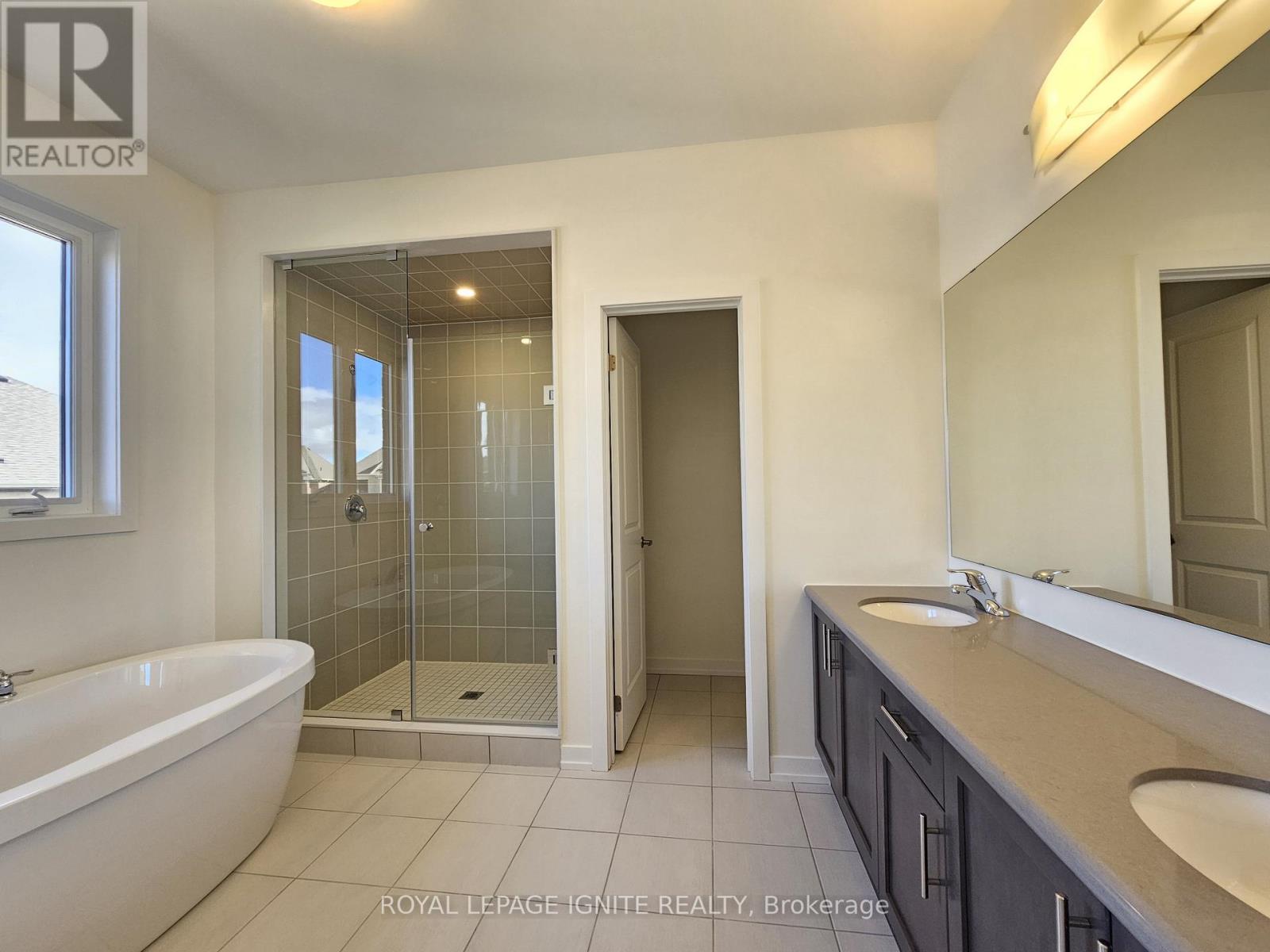 1848 Lotus Blossom Road, Pickering, Ontario  L1Y 0B6 - Photo 18 - E12472636