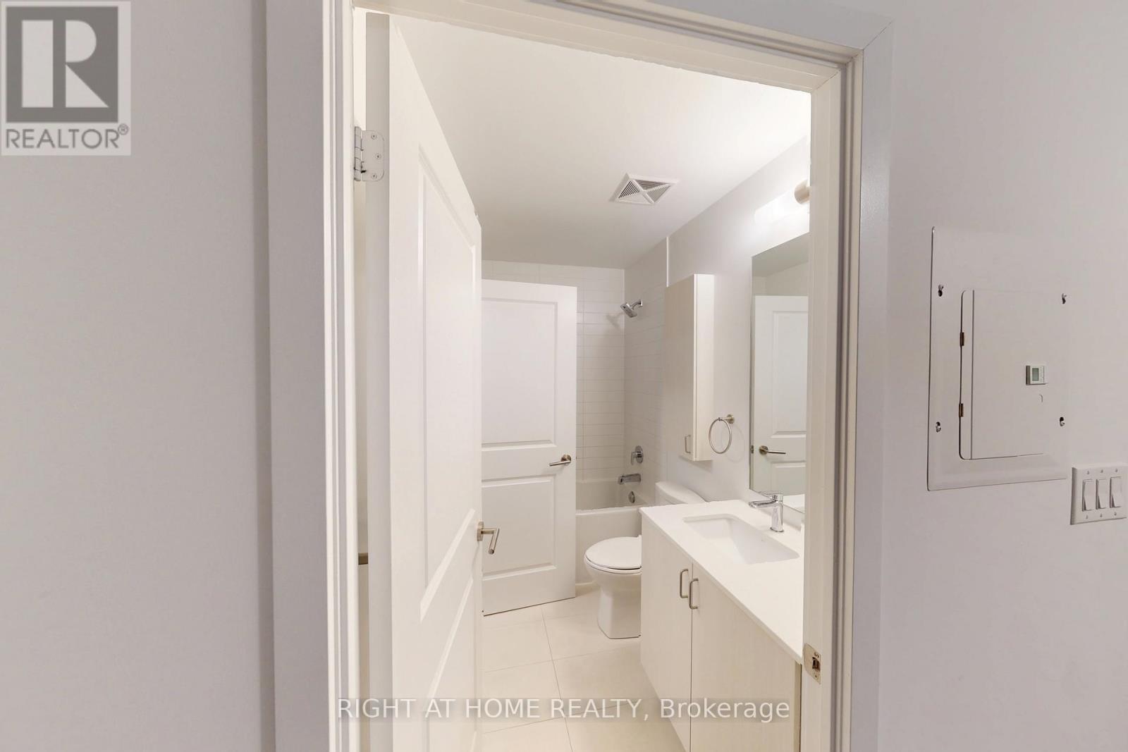 501 - 2799 Kingston Road, Toronto, Ontario  M1M 0E3 - Photo 11 - E12472655
