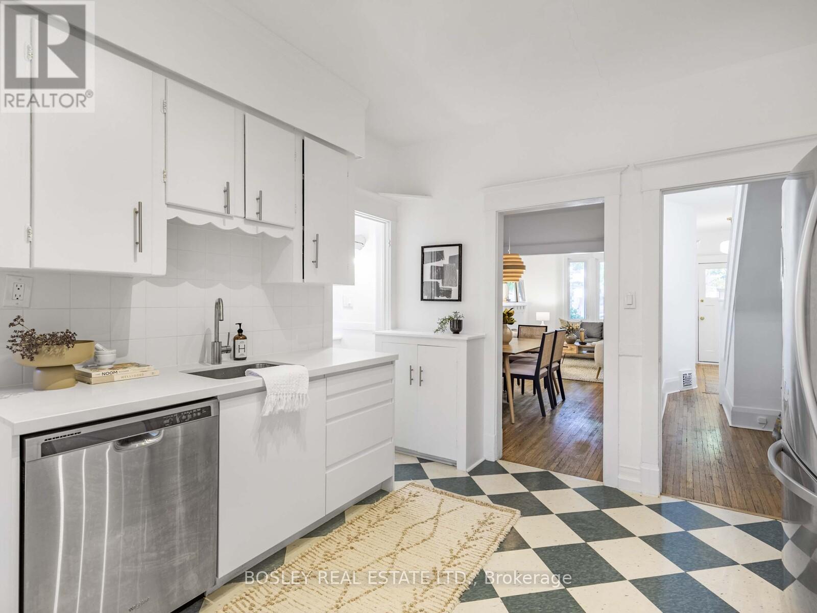 134 Parkmount Road, Toronto, Ontario  M4J 4V4 - Photo 16 - E12472660