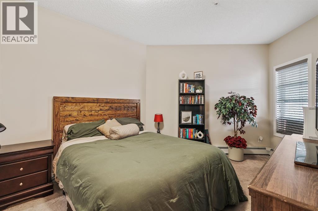 305, 402 Marquis Lane Se, Calgary, Alberta  T3M 2G7 - Photo 25 - A2263169