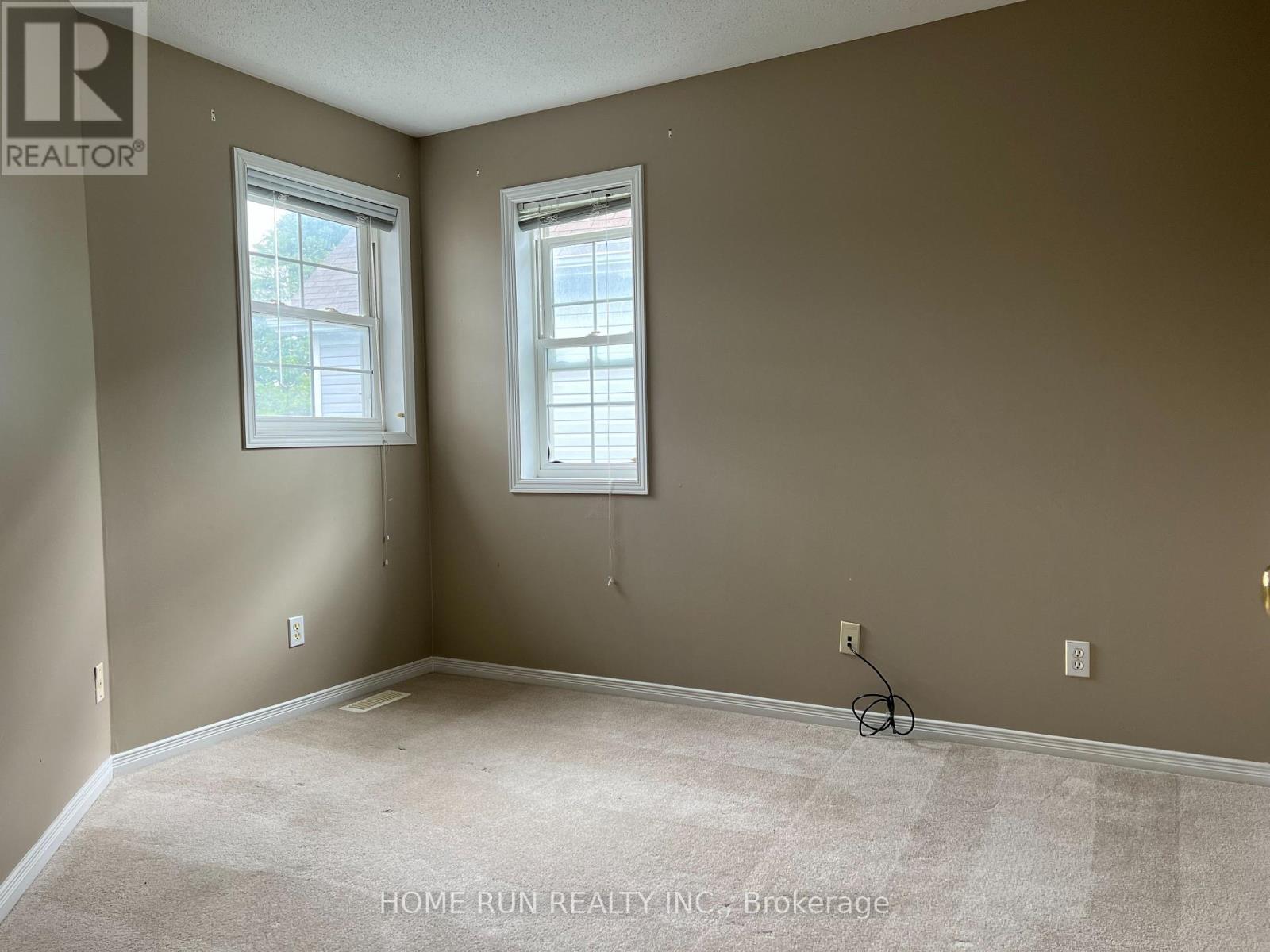 149 Hemlo Crescent, Ottawa, Ontario  K2T 1E4 - Photo 8 - X12472704