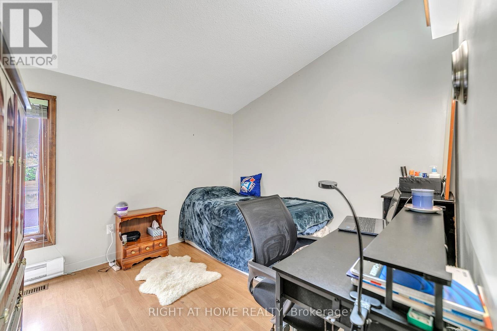 1015 Davis Drive, Newmarket (Huron Heights-Leslie Valley), Ontario  L3Y 2R8 - Photo 30 - N12472643