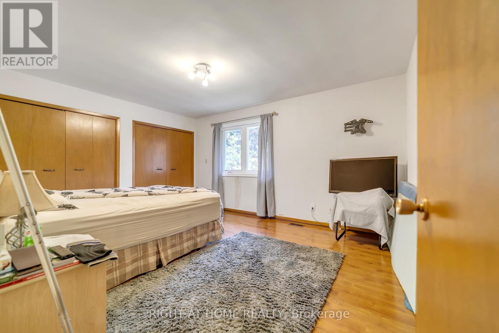 1025 Davis Drive, Newmarket (Huron Heights-Leslie Valley), Ontario  L3Y 2R8 - Photo 20 - N12472645