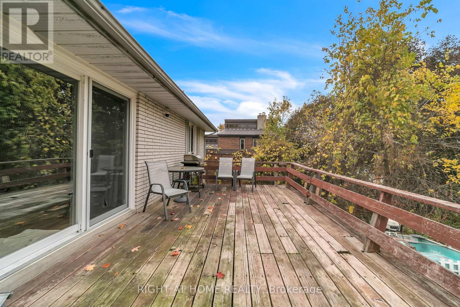 1025 Davis Drive, Newmarket (Huron Heights-Leslie Valley), Ontario  L3Y 2R8 - Photo 34 - N12472645