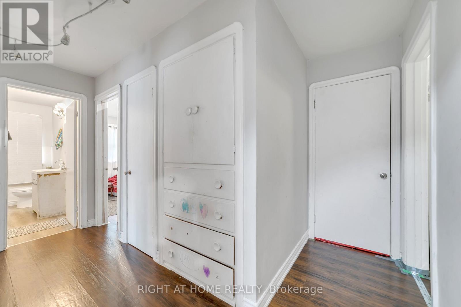 1029 Davis Drive, Newmarket (Huron Heights-Leslie Valley), Ontario  L3Y 2R8 - Photo 14 - N12472646