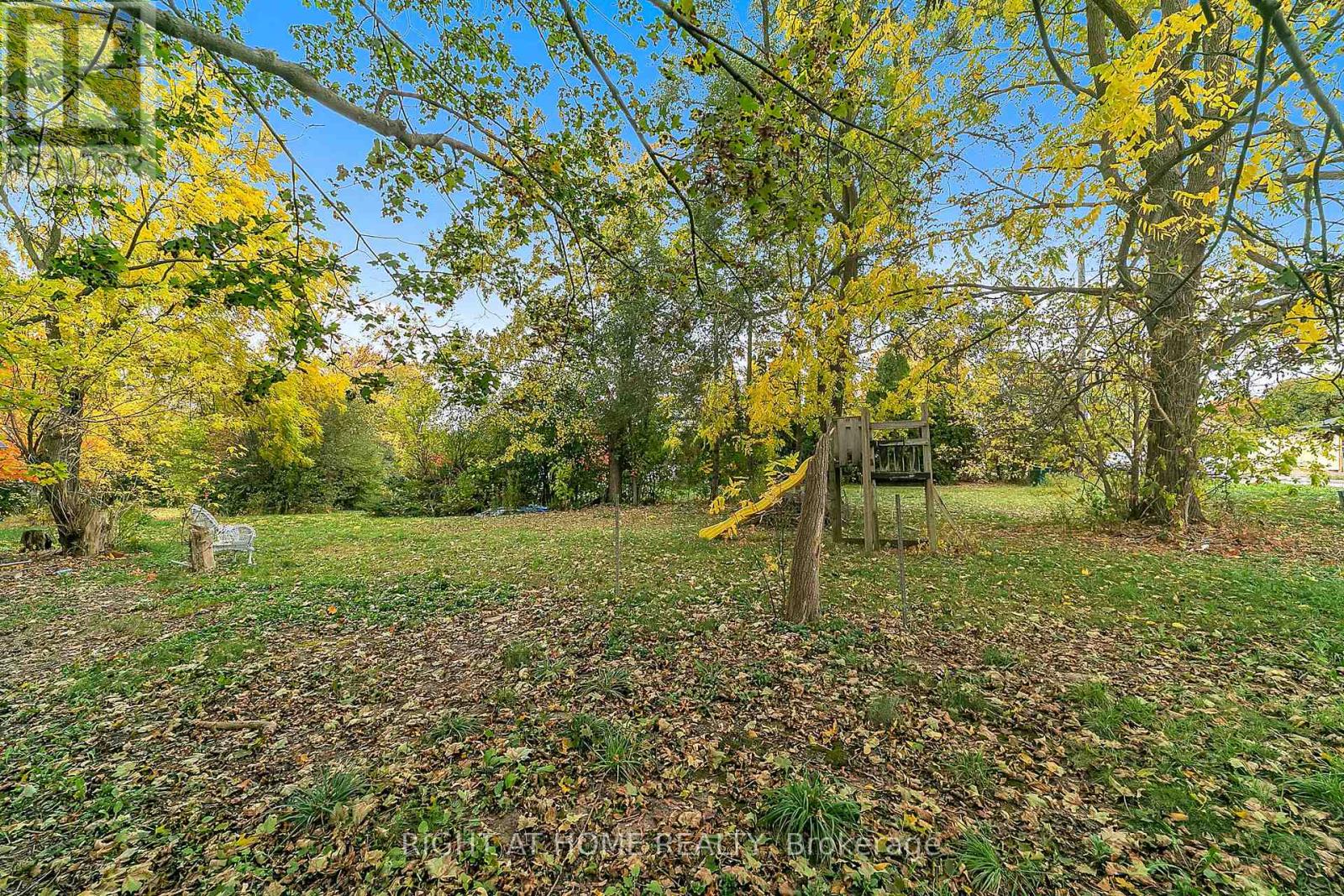 1029 Davis Drive, Newmarket (Huron Heights-Leslie Valley), Ontario  L3Y 2R8 - Photo 19 - N12472646