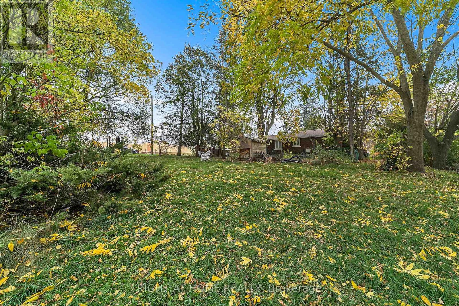 1029 Davis Drive, Newmarket (Huron Heights-Leslie Valley), Ontario  L3Y 2R8 - Photo 21 - N12472646