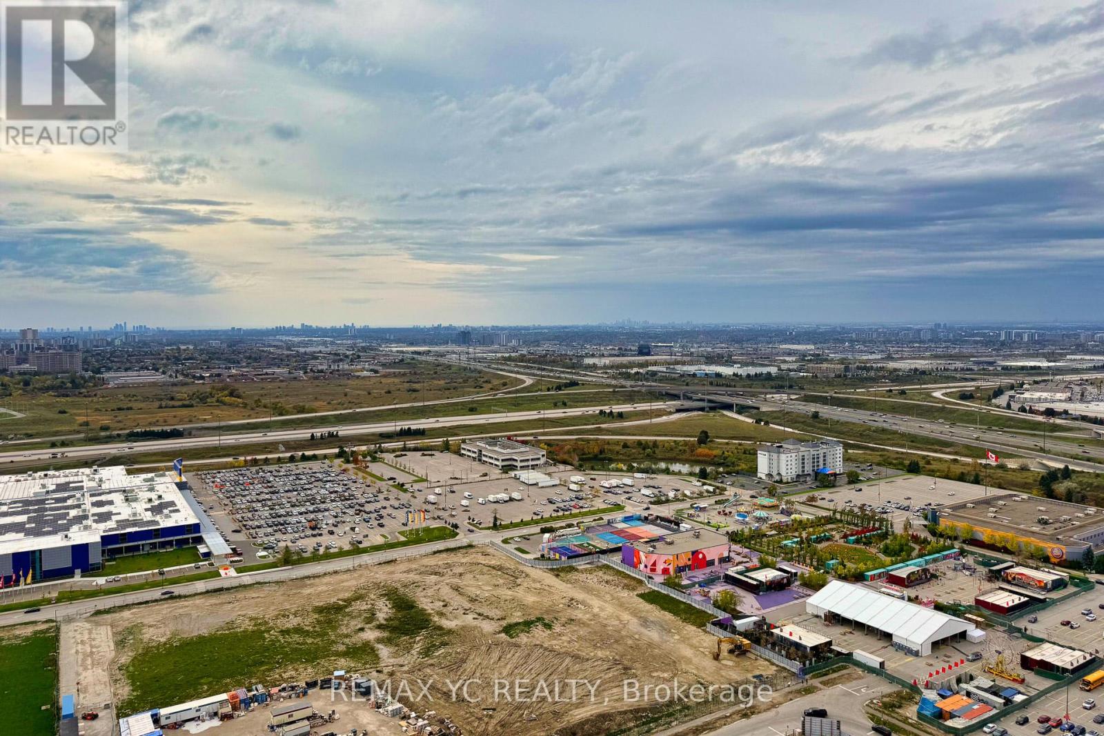 3915 - 28 Interchange Way, Vaughan, Ontario  L4K 0P8 - Photo 19 - N12472650