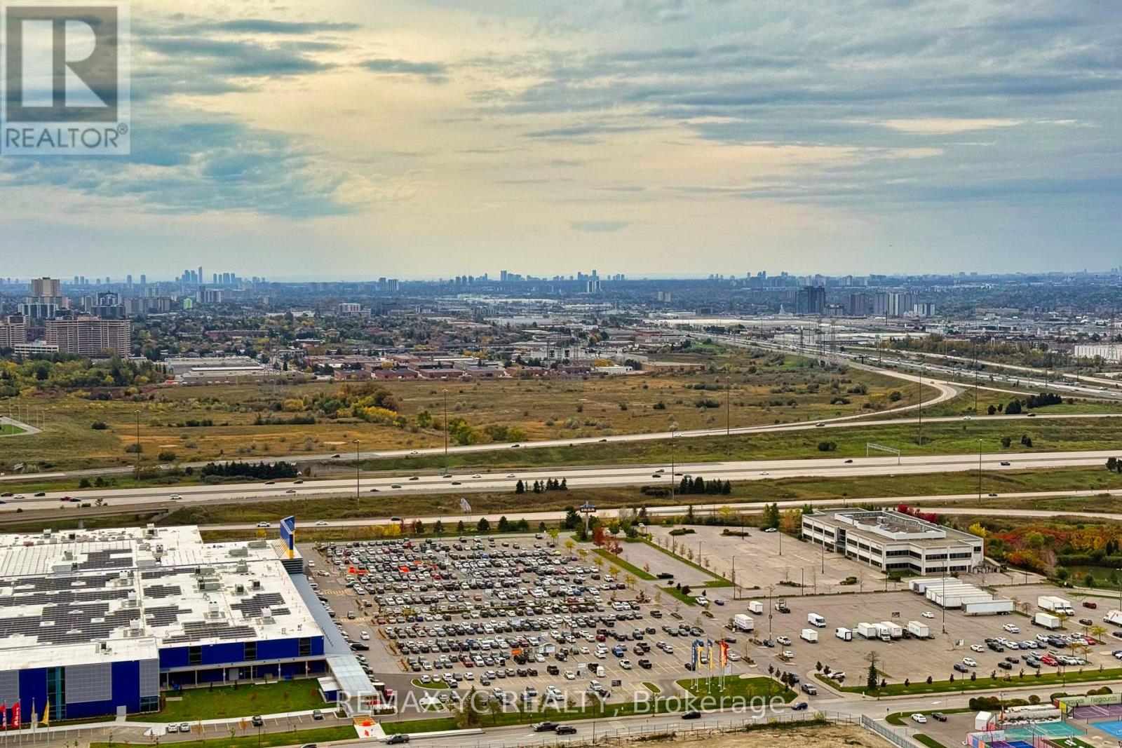 3915 - 28 Interchange Way, Vaughan, Ontario  L4K 0P8 - Photo 21 - N12472650