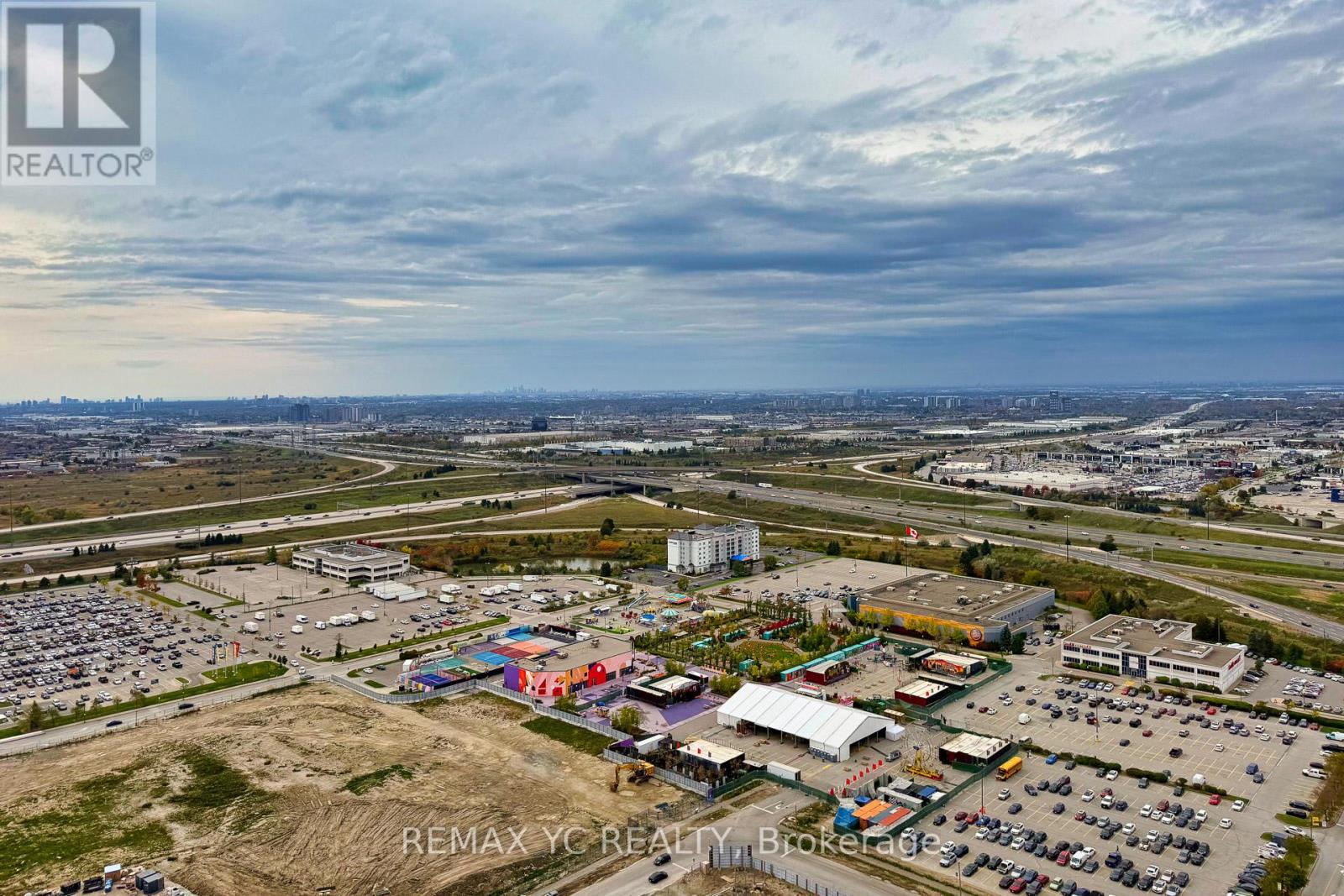 3915 - 28 Interchange Way, Vaughan, Ontario  L4K 0P8 - Photo 24 - N12472650