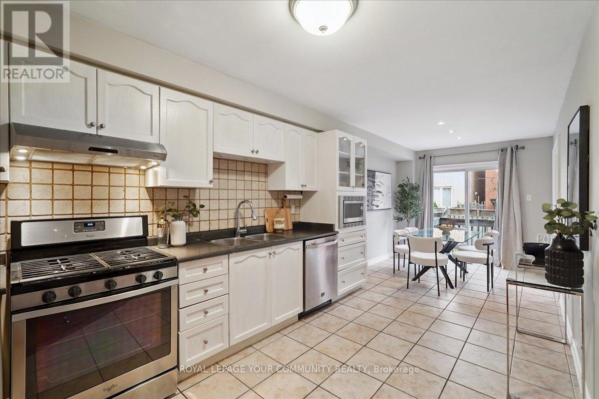 35 Timberview Drive, Vaughan (Patterson), Ontario  L4J 8M2 - Photo 7 - N12472675