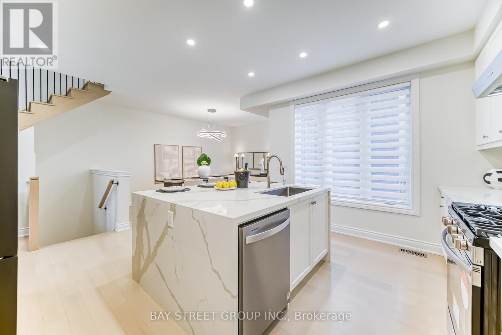 7 Kohn Lane, Markham (Angus Glen), Ontario  L6C 3J3 - Photo 17 - N12472676