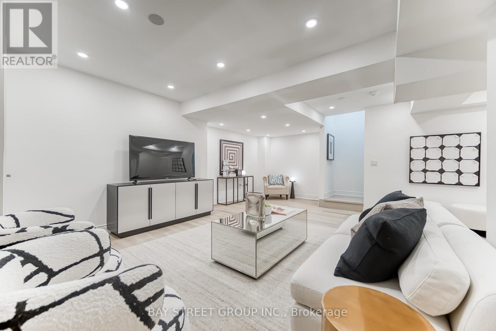 7 Kohn Lane, Markham (Angus Glen), Ontario  L6C 3J3 - Photo 45 - N12472676
