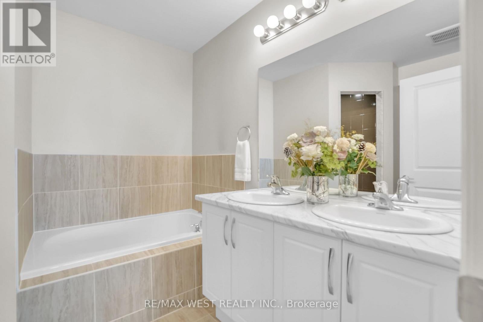 8 Spooner Crescent, Collingwood, Ontario  L9Y 1T3 - Photo 6 - S12472621