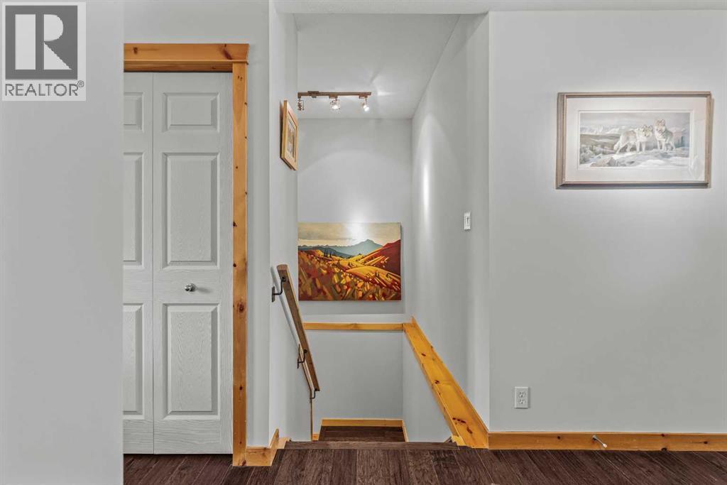 1103, 70 Dyrgas Gate, Canmore, Alberta  T1W 3J6 - Photo 4 - A2256310