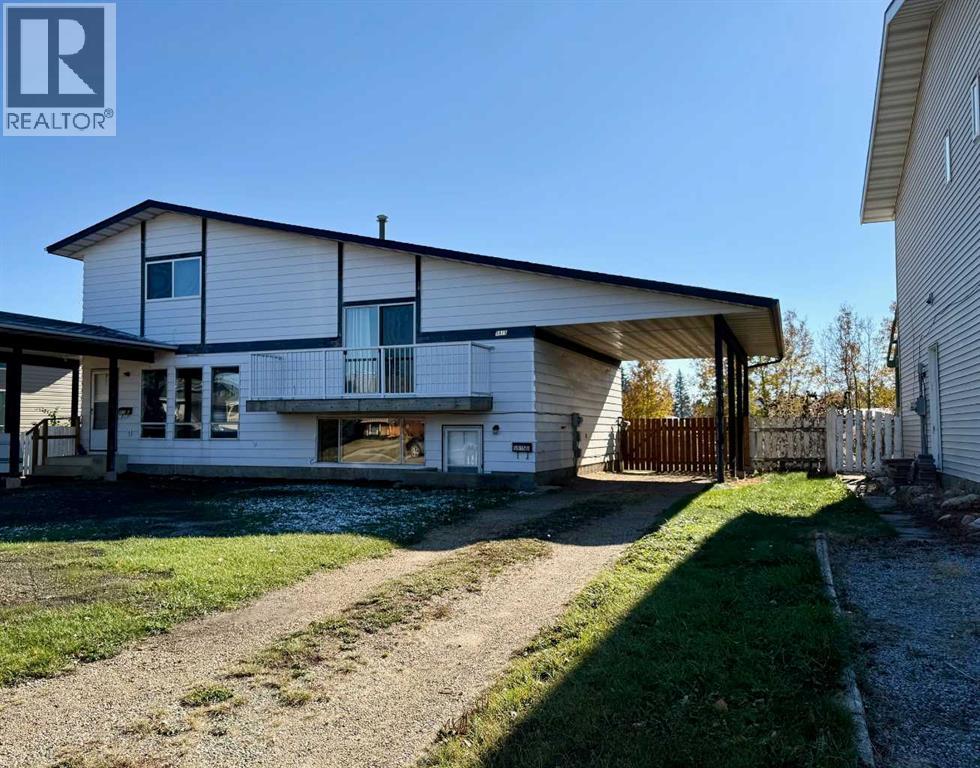B, 5915 45 Avenue, Lacombe, Alberta