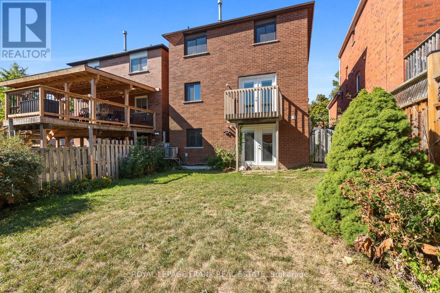 35 Fernbank Place, Whitby, Ontario  L1R 1T1 - Photo 33 - E12472703