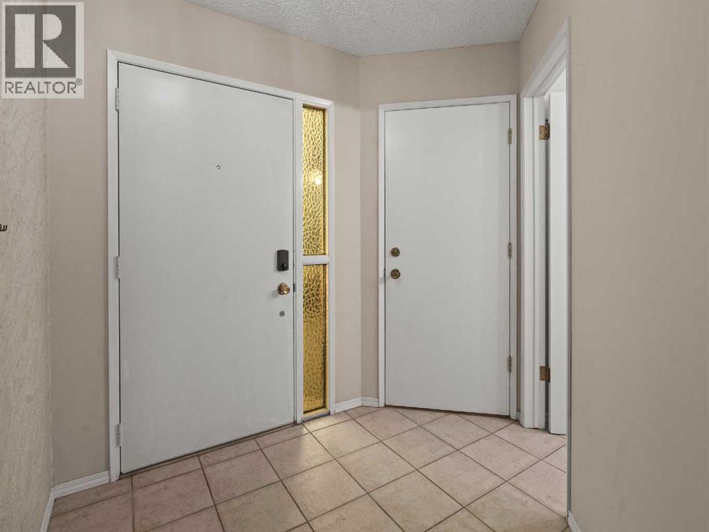 10, 8533 Silver Springs Road Nw, Calgary, Alberta  T3B 4A6 - Photo 3 - A2255111