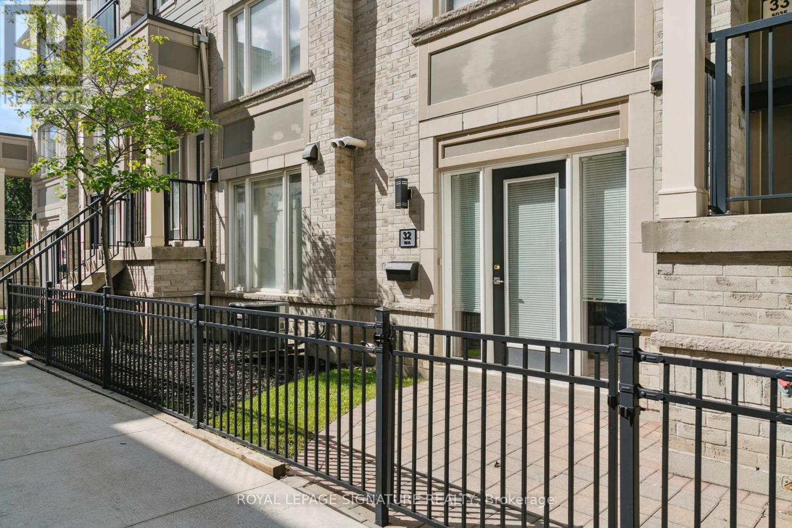 32 - 5035 Oscar Peterson Boulevard, Mississauga, Ontario  L5M 0P4 - Photo 3 - W12472619