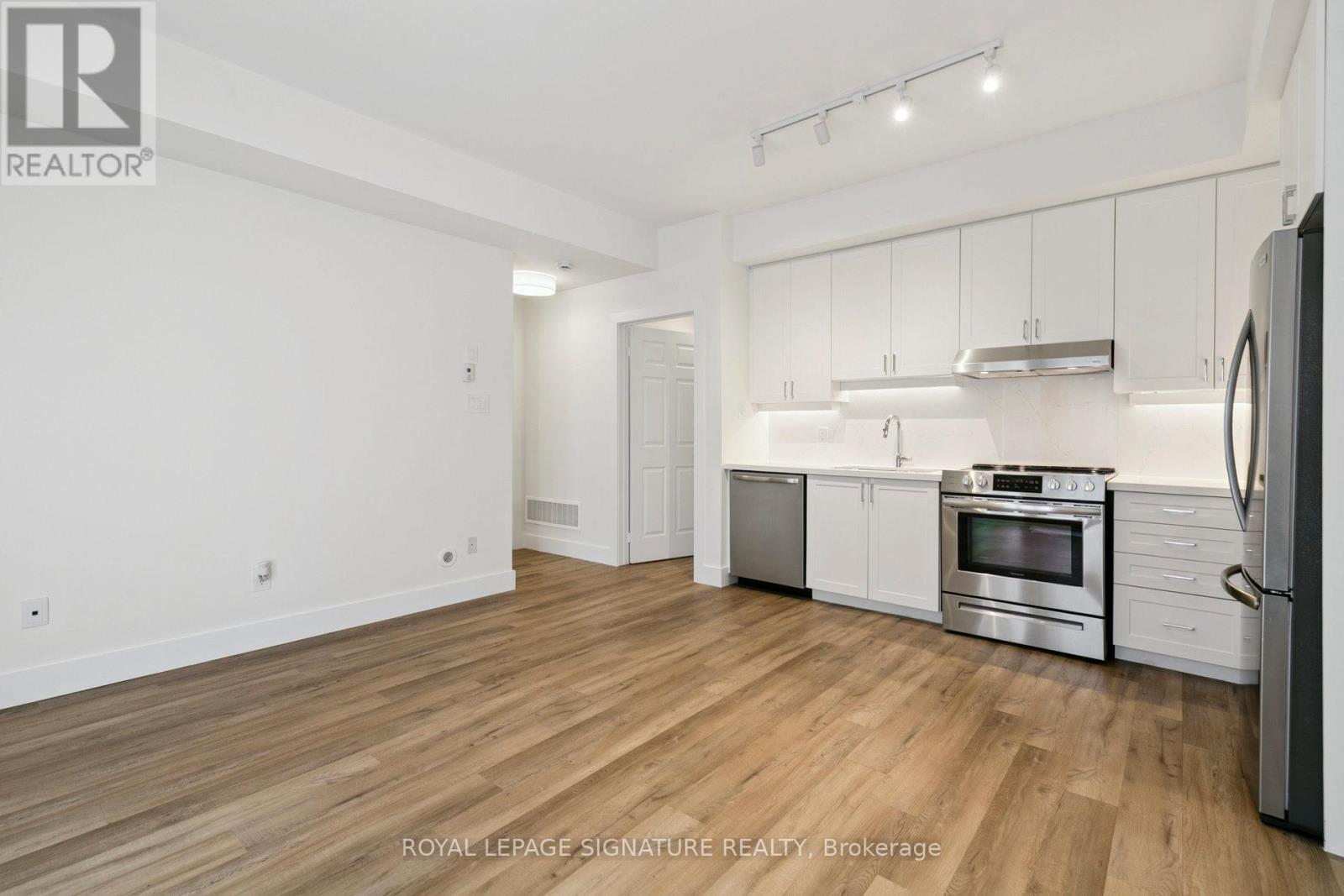 32 - 5035 Oscar Peterson Boulevard, Mississauga, Ontario  L5M 0P4 - Photo 5 - W12472619