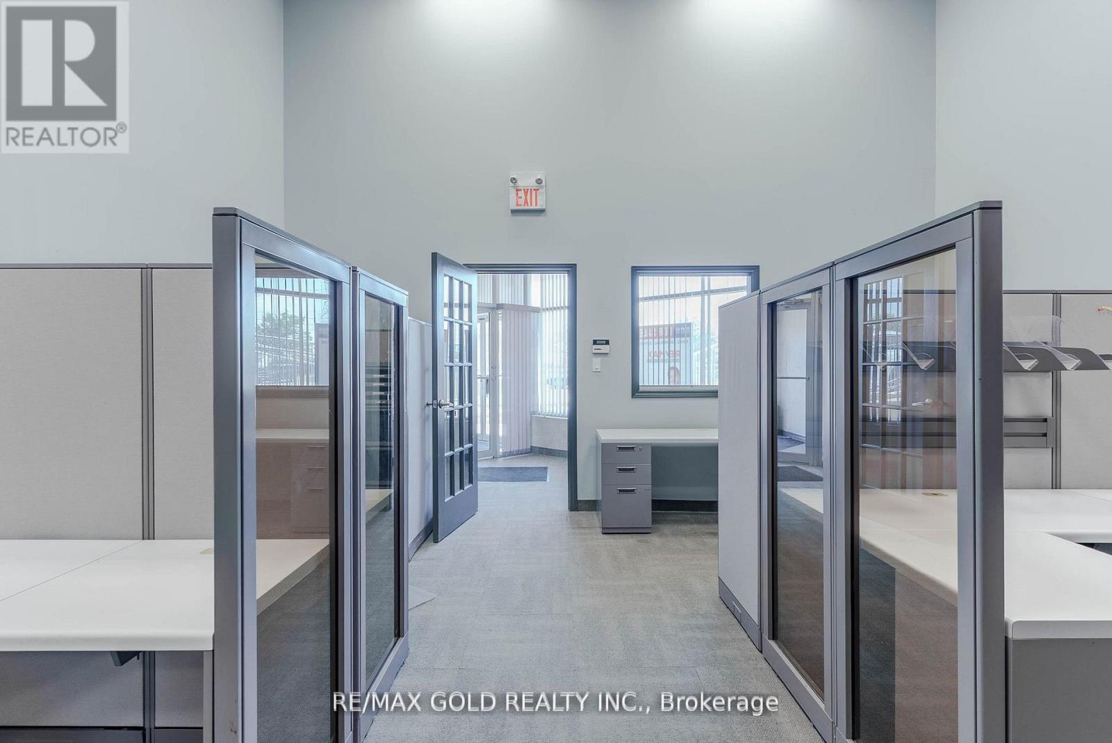 5 - 351 Parkhurst, Brampton (Parkway Belt Industrial Area), Ontario  L6T 0C2 - Photo 8 - W12472629