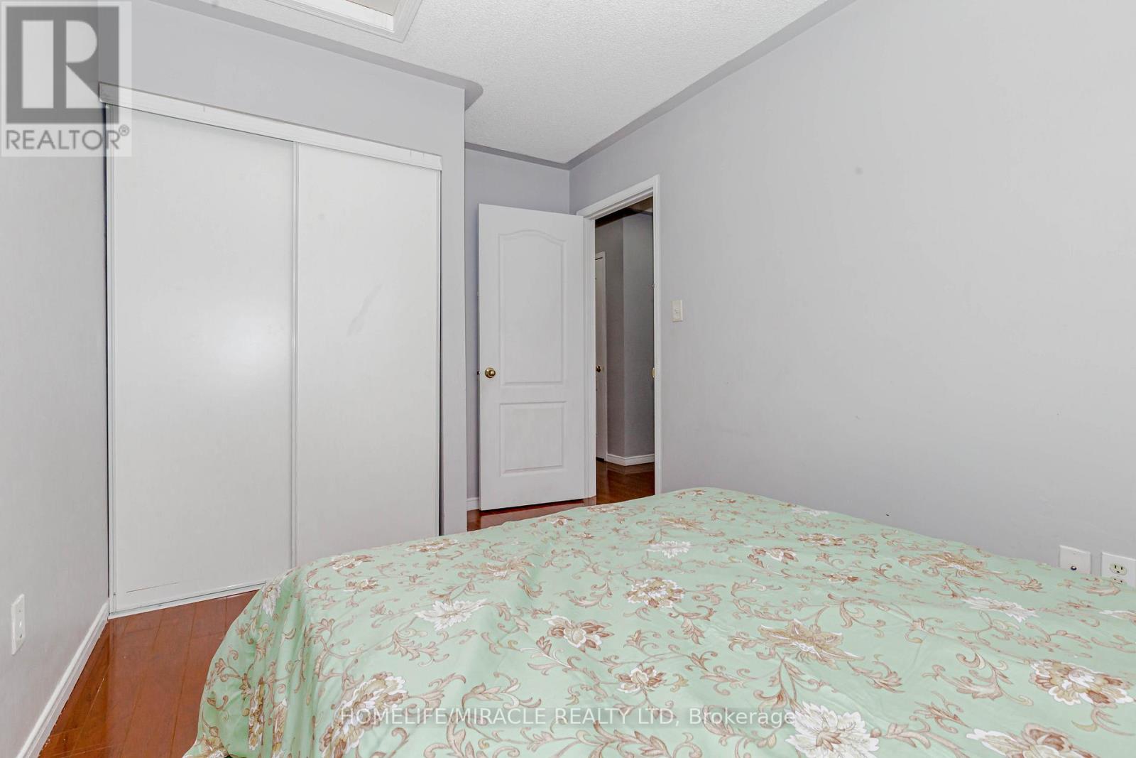 4 Vauxhall Crescent, Brampton, Ontario  L7A 3A3 - Photo 31 - W12472642