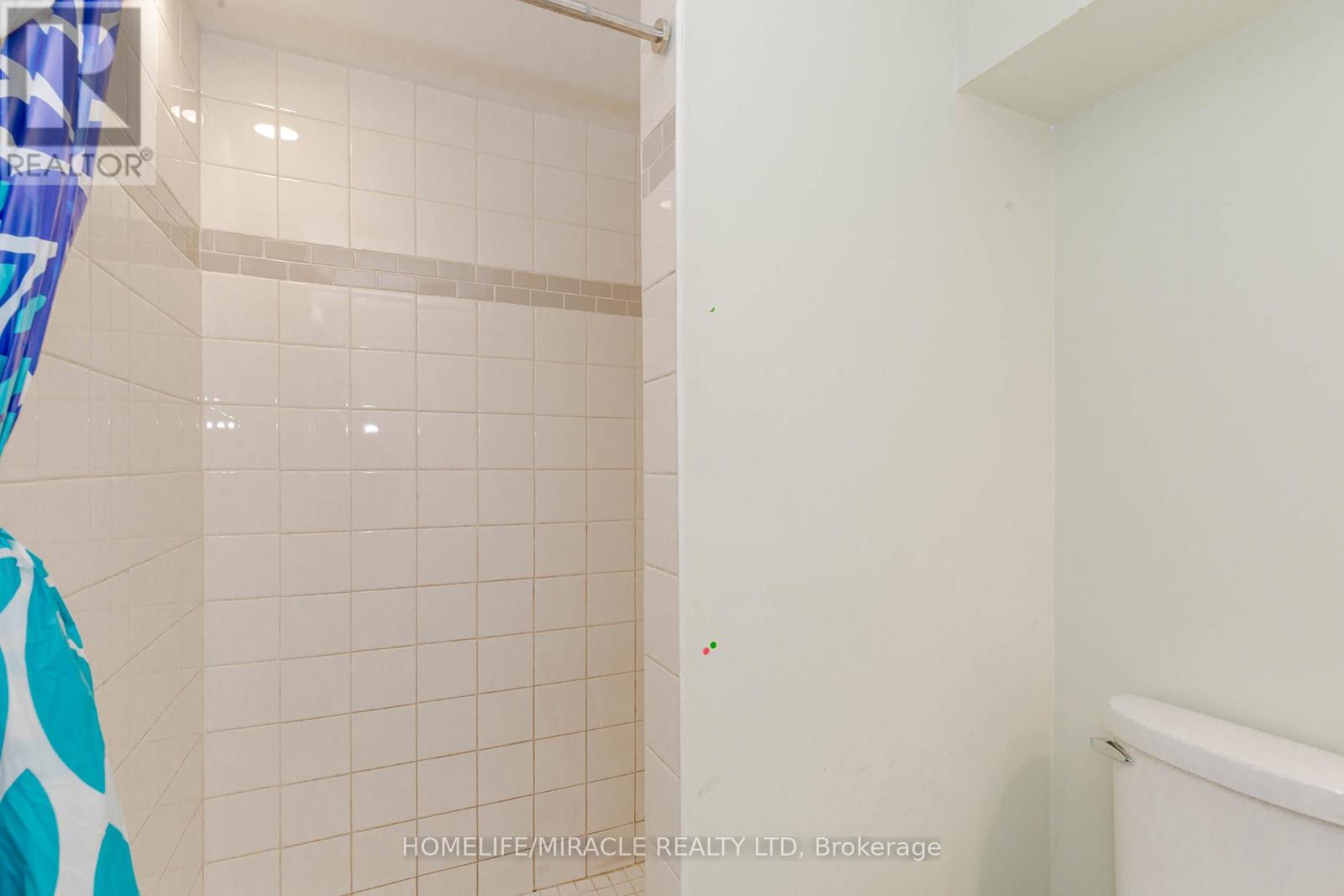 4 Vauxhall Crescent, Brampton, Ontario  L7A 3A3 - Photo 44 - W12472642