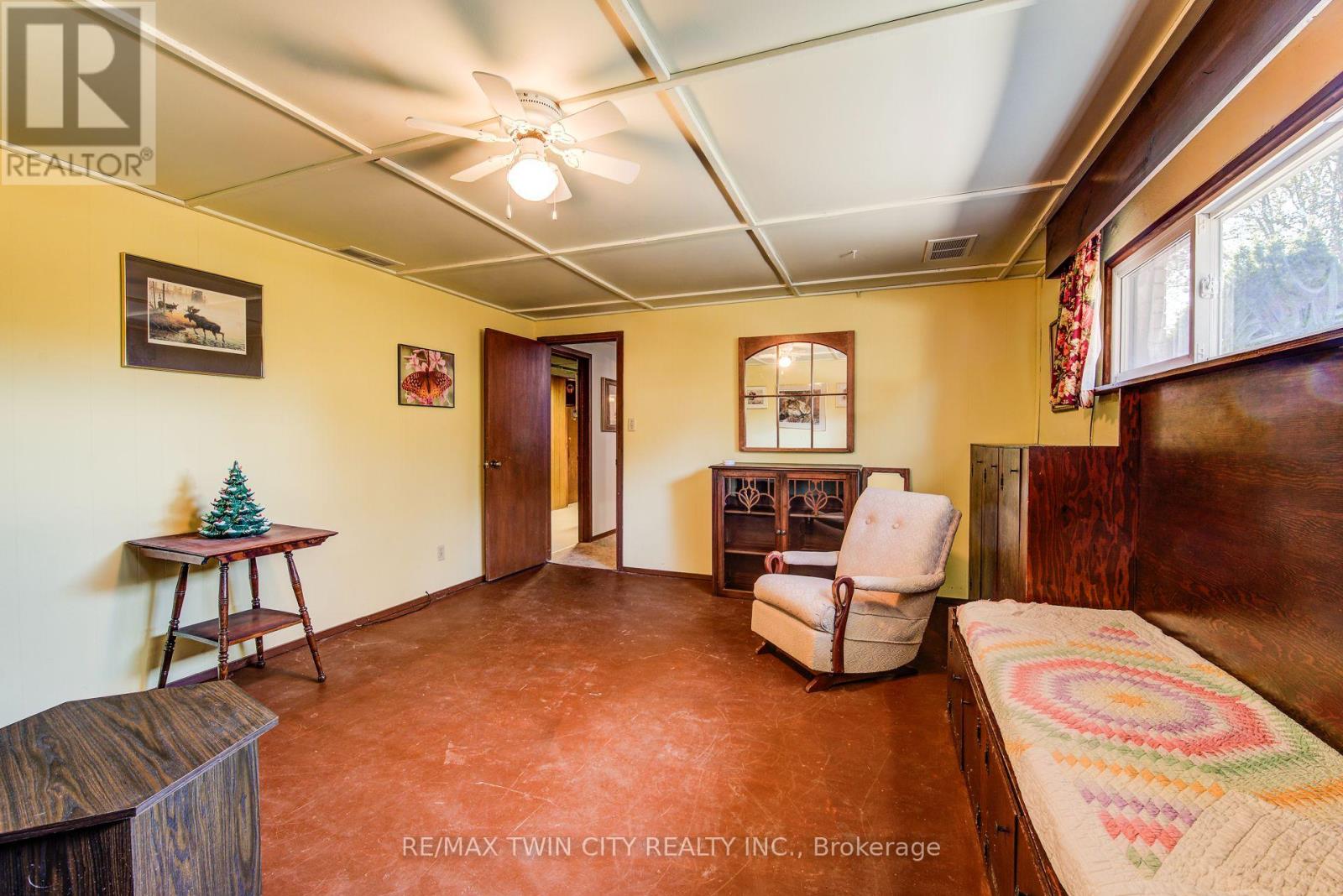 39 Kenwood Crescent, Guelph (Junction/onward Willow), Ontario  N1H 6E4 - Photo 19 - X12472631