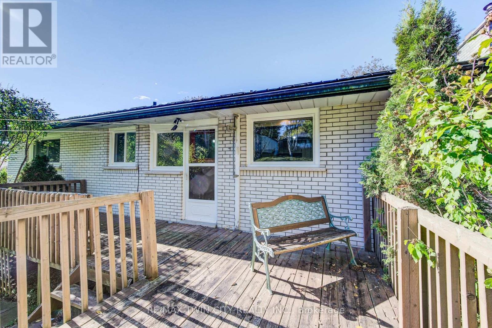 39 Kenwood Crescent, Guelph (Junction/onward Willow), Ontario  N1H 6E4 - Photo 26 - X12472631