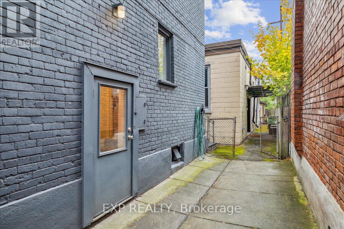 29 Case Street, Hamilton, Ontario  L8L 3G6 - Photo 3 - X12472672
