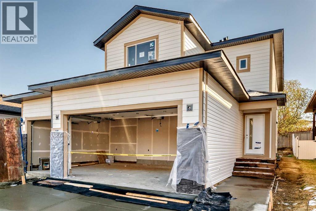 5821 Maple Cres, Innisfail, Alberta  T4G 0A9 - Photo 3 - A2265678