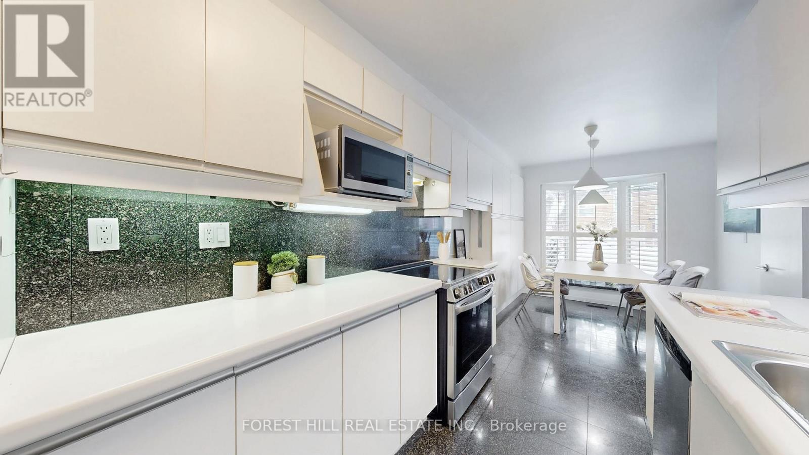 53 - 33 Proudbank Millway Way, Toronto (St. Andrew-Windfields), Ontario  M2L 1P3 - Photo 9 - C12472696
